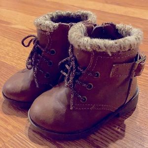 Cute toddler casual boots size 4